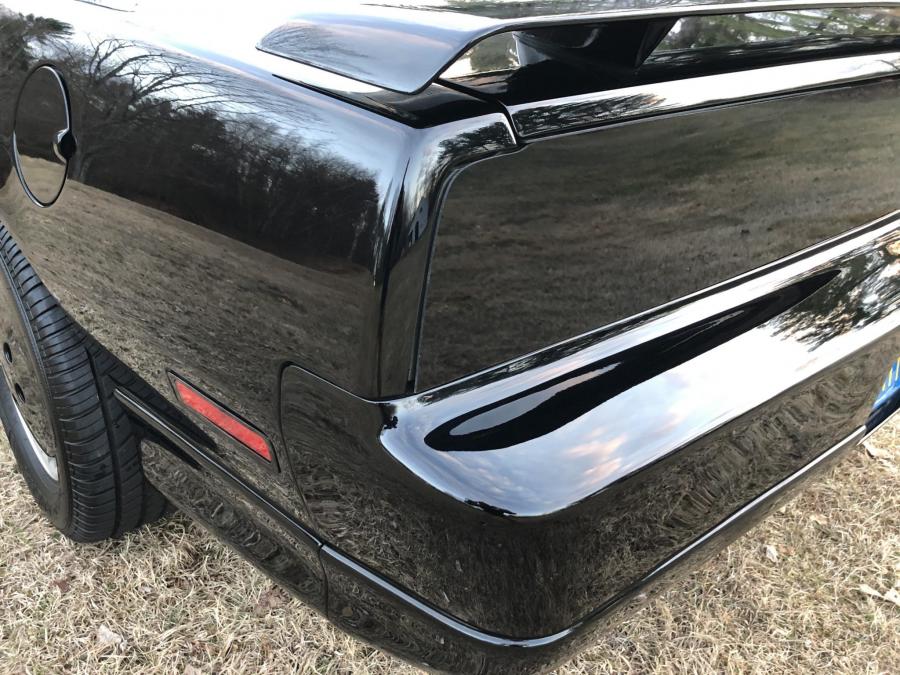 Детали экстерьера Pontiac Firebird Trans Am GTA KITT Tribute 1987 года  (фото 19 из 78)